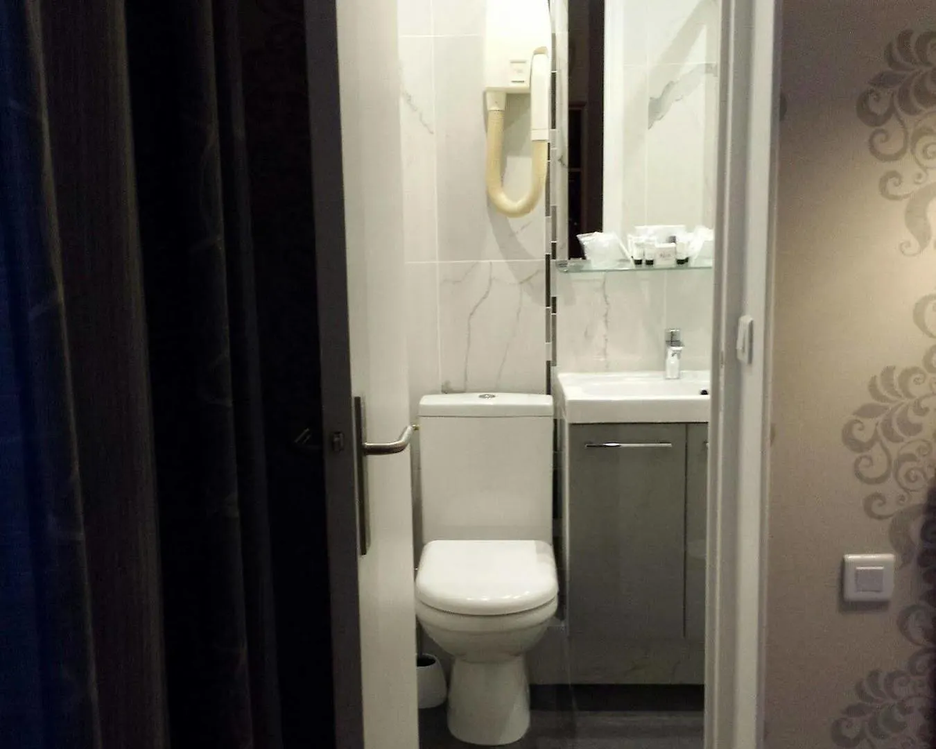 Hotel De Geneve
