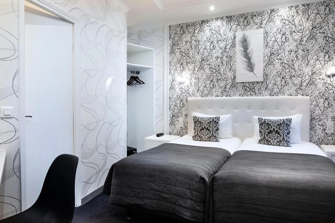 De Geneve Hotel 3*