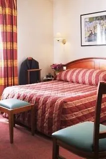 Otel De Geneve 3*