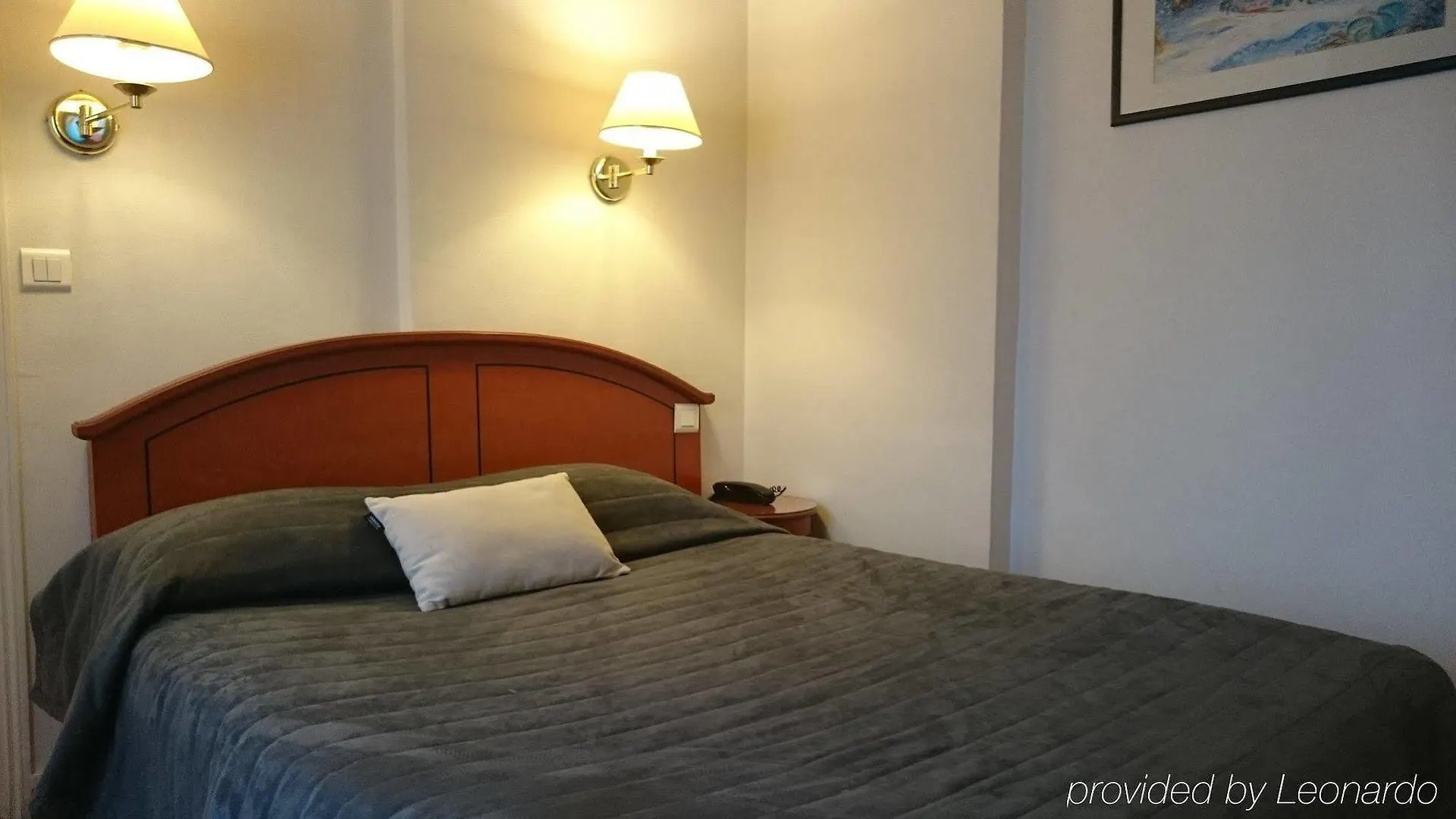 Otel De Geneve 3*