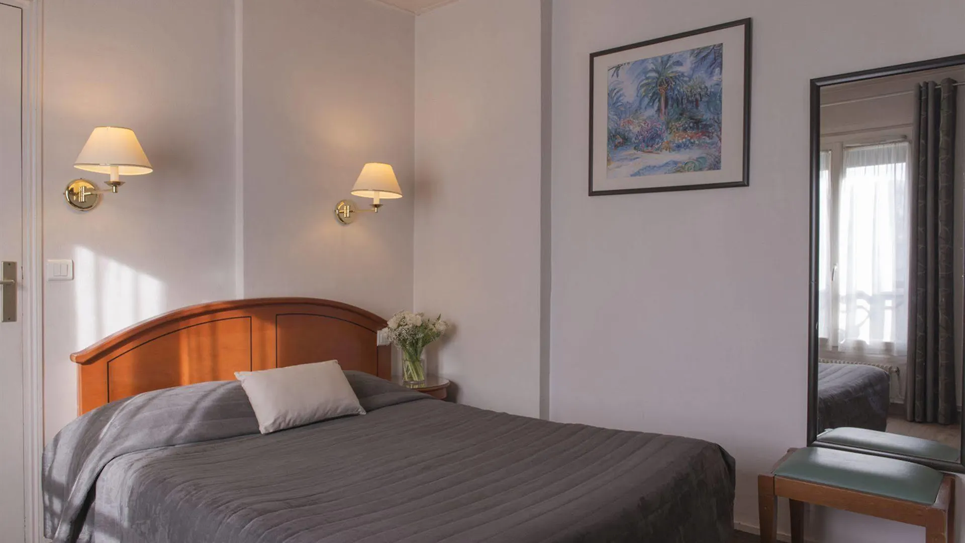 Otel De Geneve